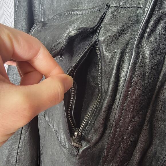 MAURITIUS LEATHER MEN'S GOEFF LAMB LEATHER ZIP-FRONT TRUCKER JACKET - Picture 8 of 16